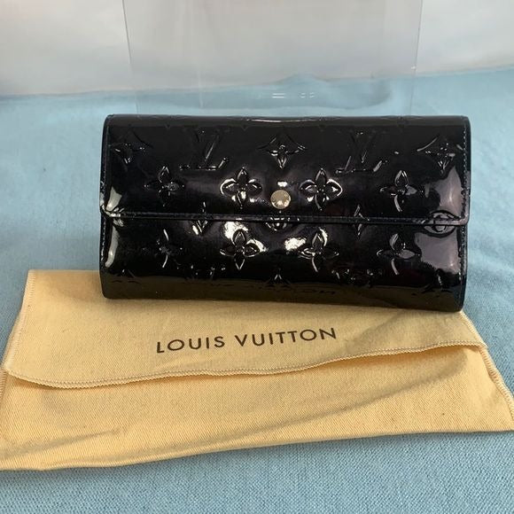 Louis Vuitton black vernis monogram wallet
