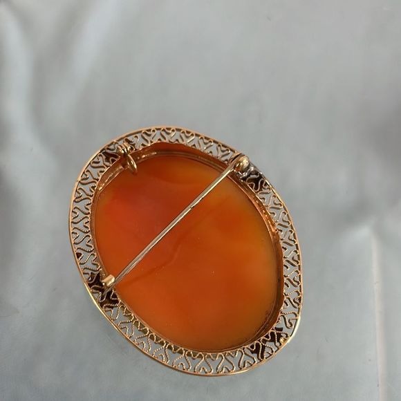 14kt Vintage Cameo Pin