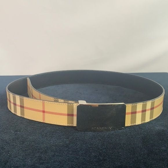 Burberry Men’s Reversible Vintage Checkered Belt