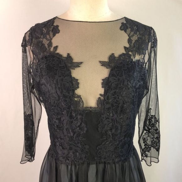 Black Lace Fit Flare O’Blanc Cocktail