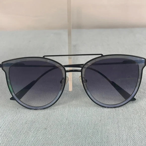 Black and Silver Aviator Sunglasses
