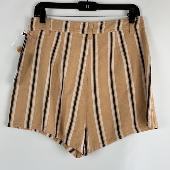 NWT Amuse Society Tan  Striped Shorts
