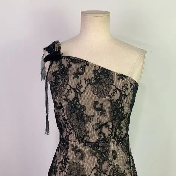 Bianca Nero Black Lace One Shoulder with Flower Dress